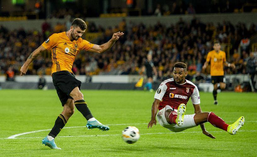 爱游戏官网-埃因霍温对阿贾克斯的比赛结果