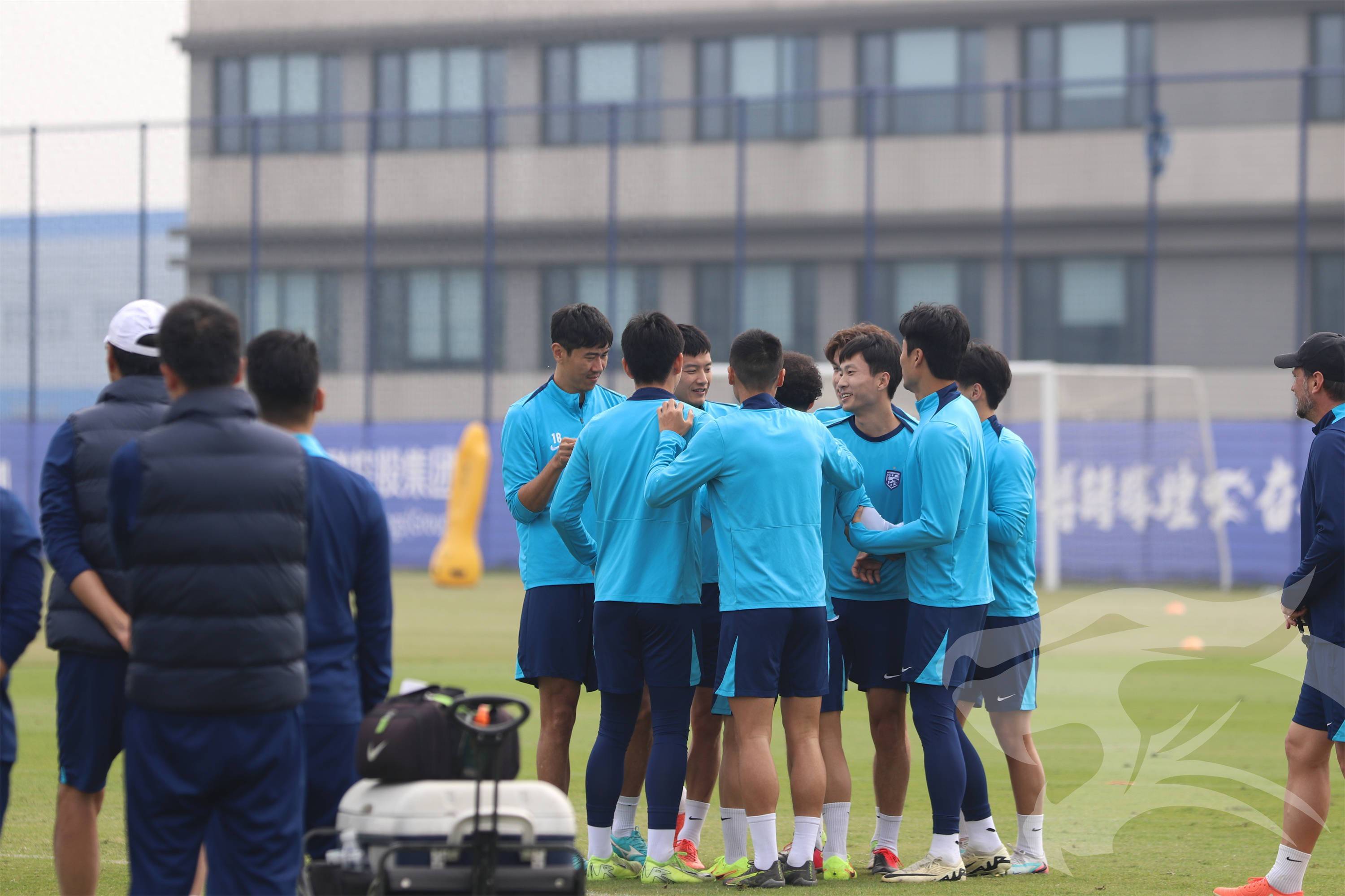 爱游戏体验-关于赛地聚焦：欧联赛后热度飙升，武汉三镇再遭质疑，目标明确，球队文化再被提及的信息